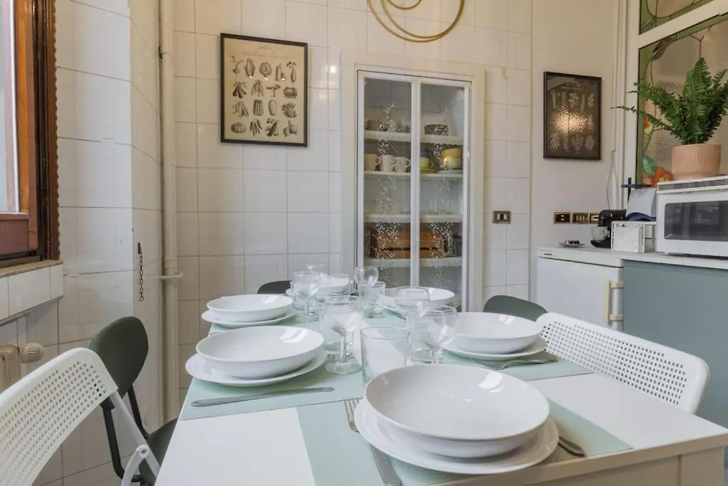 Casa D'Enrico Apartment Milan 0*,